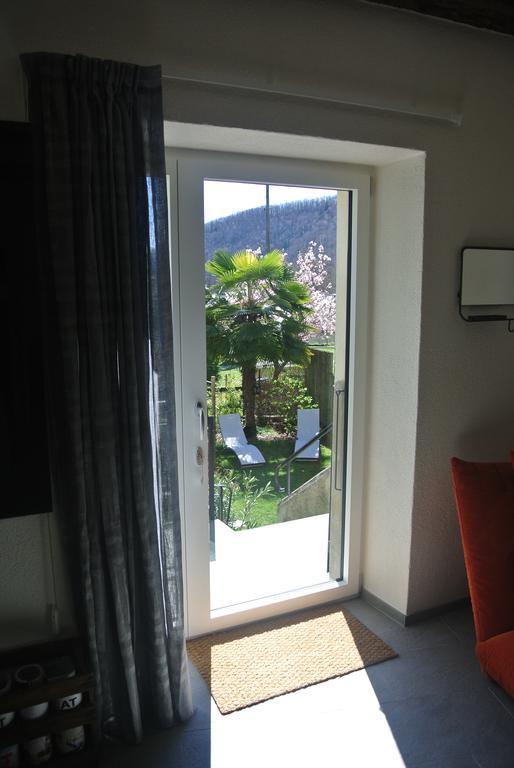 A Cà balade in Design Apartment Miglieglia Ruang foto