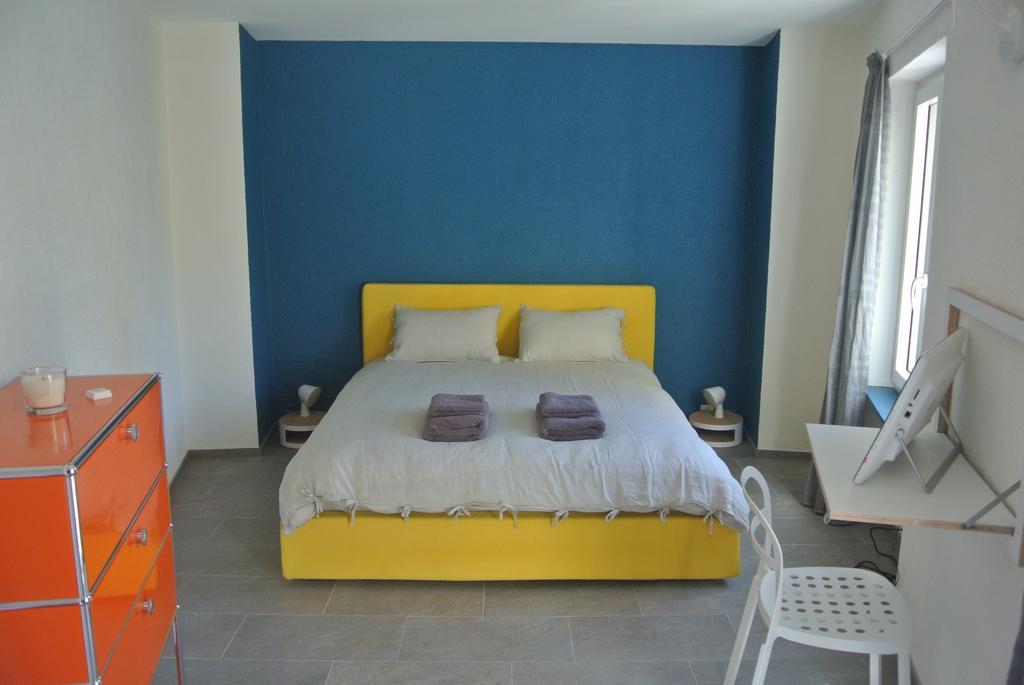 A Cà balade in Design Apartment Miglieglia Ruang foto