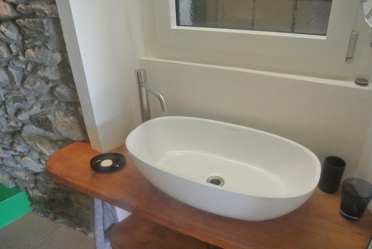 A Cà balade in Design Apartment Miglieglia Bagian luar foto